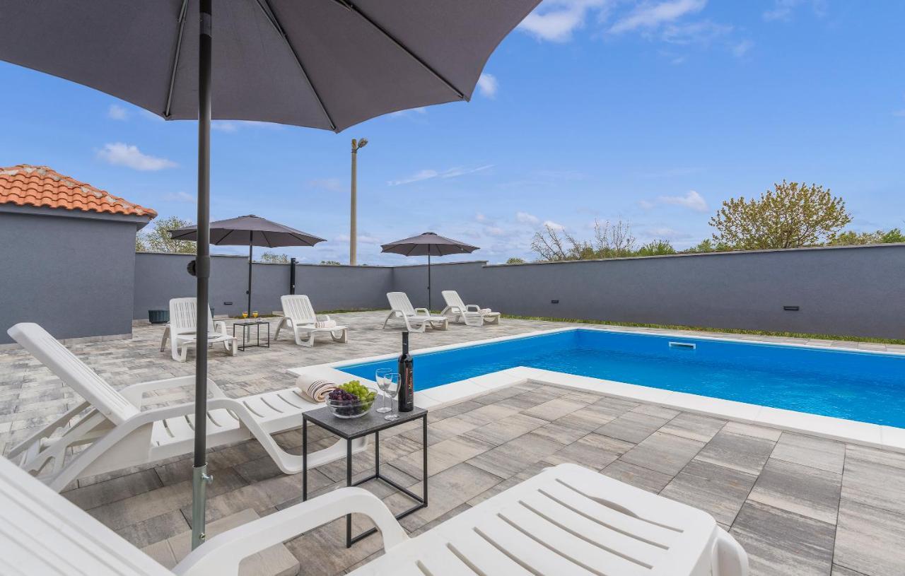 Apartmani Natalija Porec Ngoại thất bức ảnh