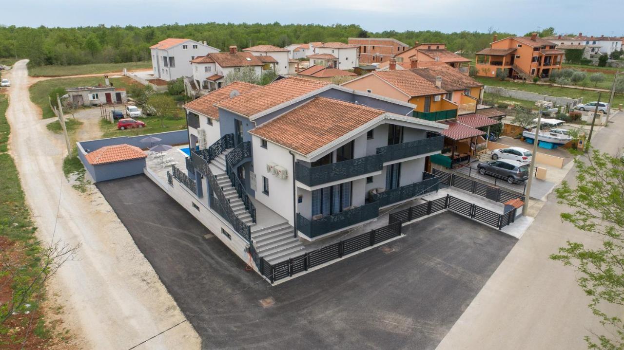 Apartmani Natalija Porec Ngoại thất bức ảnh