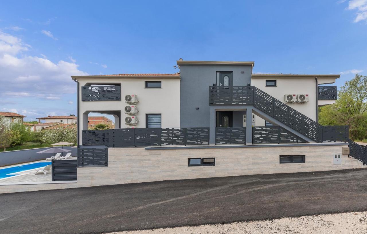 Apartmani Natalija Porec Ngoại thất bức ảnh