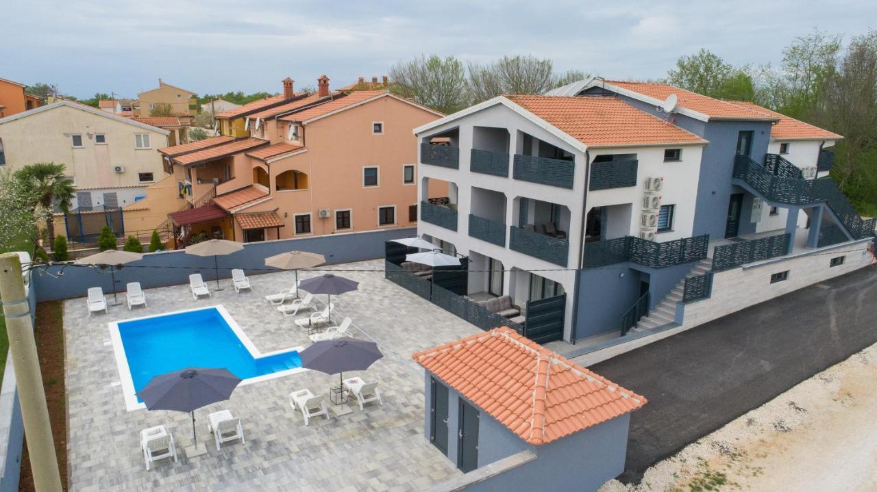 Apartmani Natalija Porec Ngoại thất bức ảnh